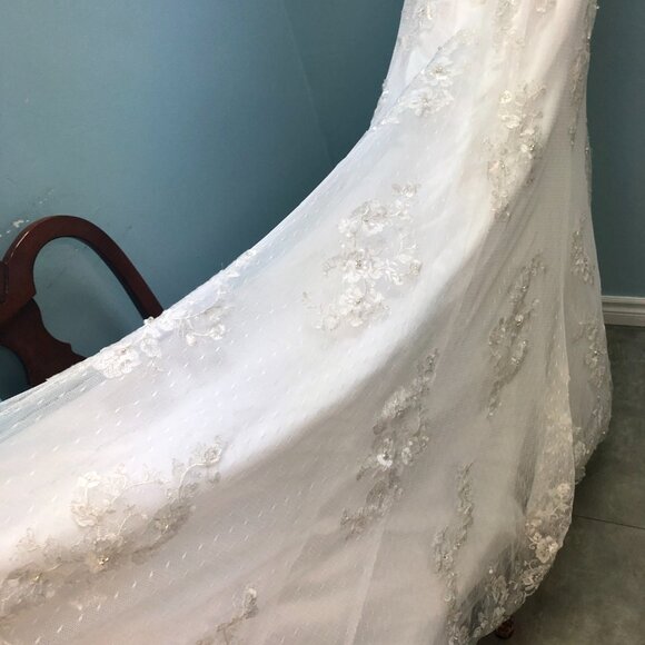 SAMPLE Fit & Flare Sexy BLING Lace Wedding Dress Romantic Mermaid Keyhole Back - Picture 5 of 9